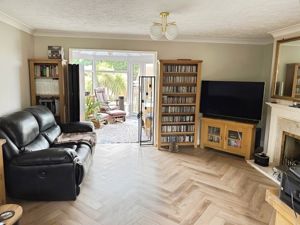 Lounge- click for photo gallery